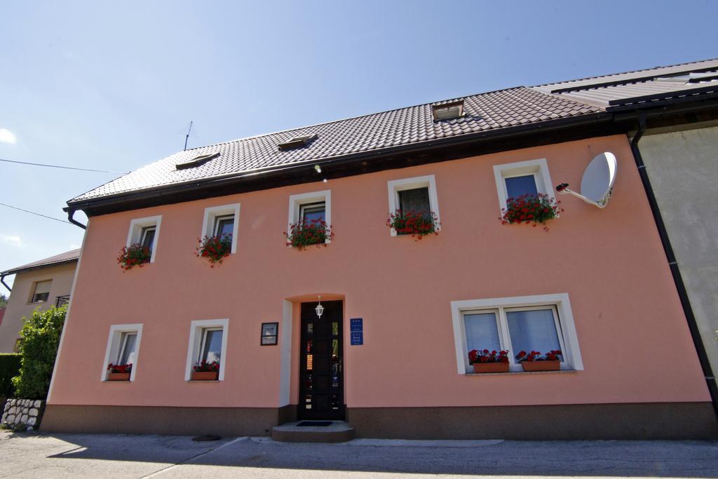Apartment House Lalita Фужине Экстерьер фото